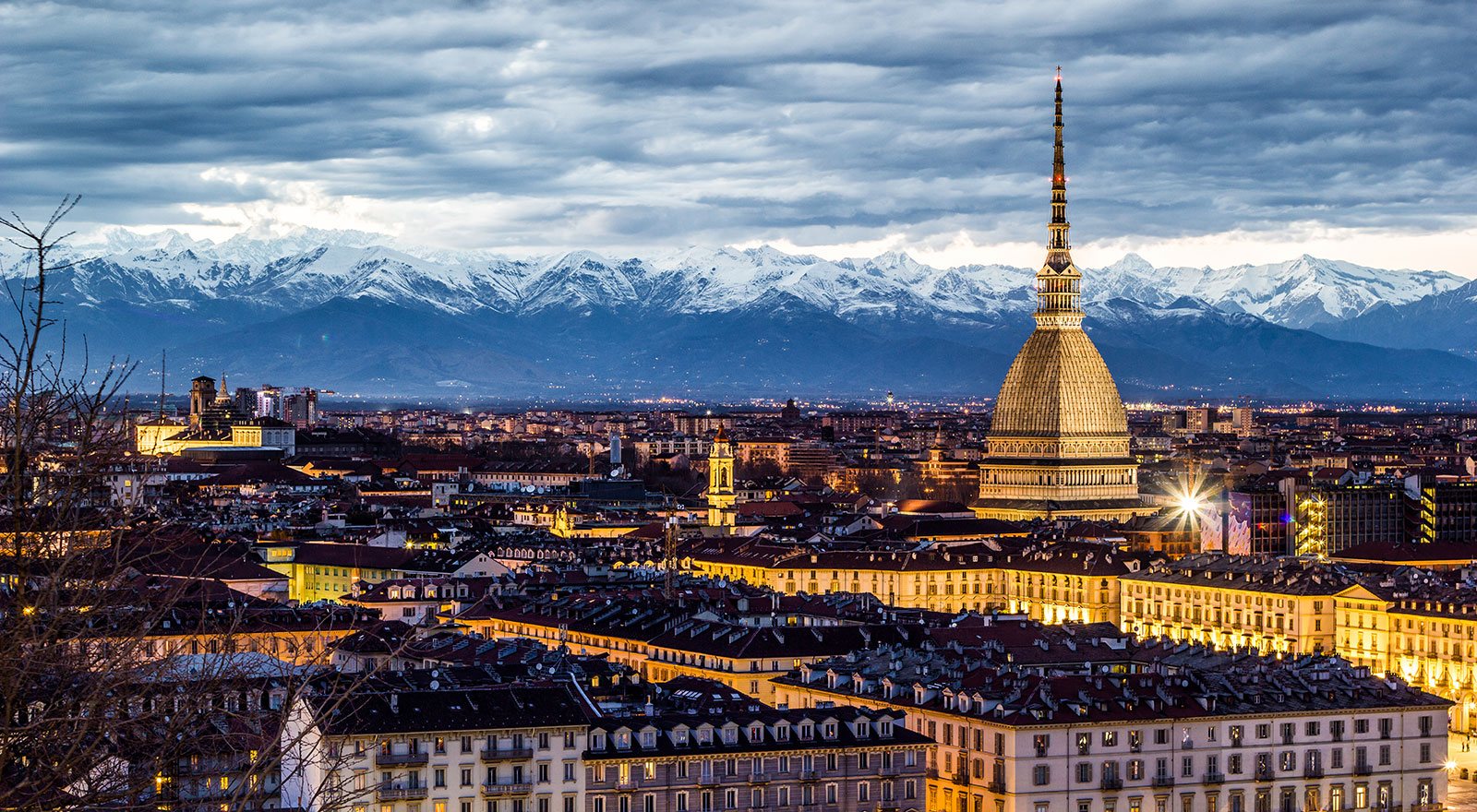 Si alternano immagini Hotel e di Torino