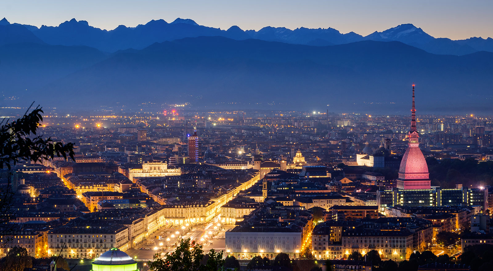 Si alternano immagini Hotel e di Torino