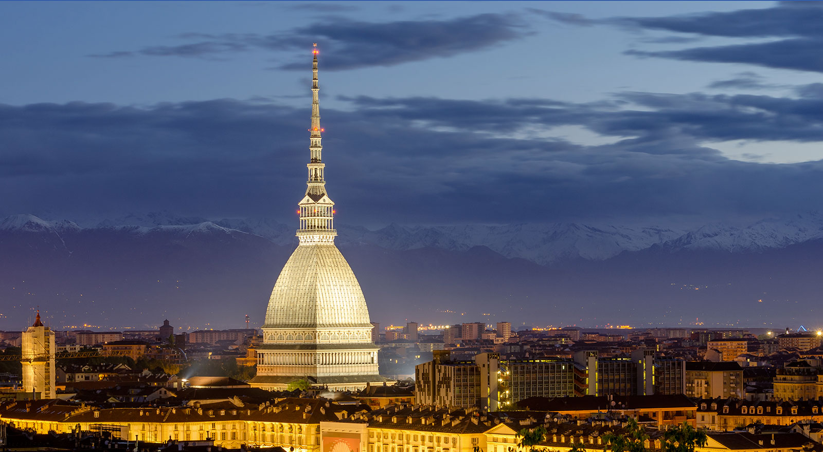 Si alternano immagini Hotel e di Torino