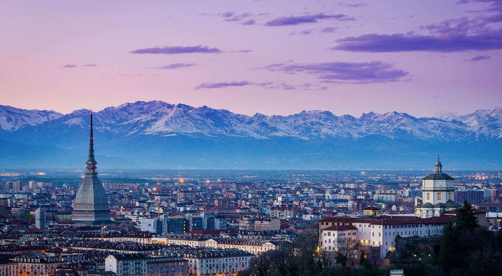 Si alternano immagini Hotel e di Torino